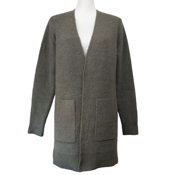 Time and Tru Sweaters - 🥶🥶🥶BOGOHO 🥶🥶🥶Time and Tru Women's Cardigan Sweater-M